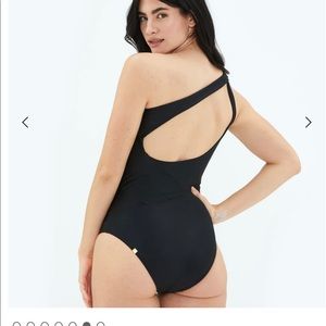 NWT & Protective Liner Summersalt Ruched Sidestroke Suit